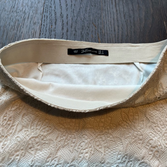 Lace Off-white fitted mini skirt Small Zara - Picture 10 of 16